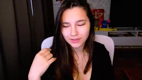 Snapshot of arianna_grend chatting on 10/19/25, 10:16 Arianna online show from 10/19/25, 10:16