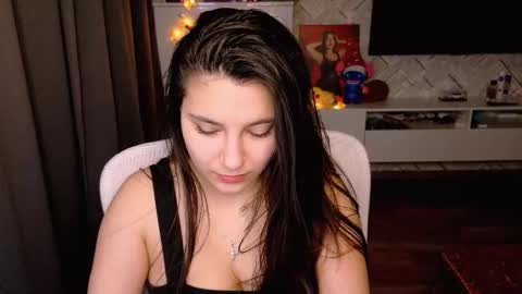 Snapshot of arianna_grend chatting on 01/08/26, 12:18 Arianna online show from 01/08/26, 12:18