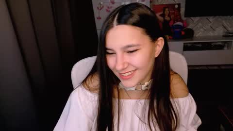 Snapshot of arianna_grend chatting on 01/19/26, 01:04 Arianna online show from 01/19/26, 01:04