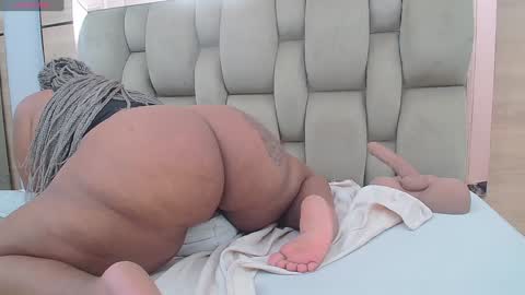 arianna pearl online show from 01/24/25, 03:45