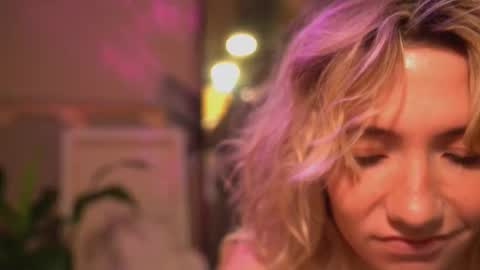 Olivka online show from 10/04/25, 04:32