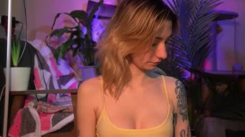 Snapshot of arianna_richi chatting on 03/21/26, 07:24 Olivka online show from 03/21/26, 07:24