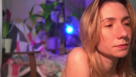 Snapshot of arianna_richi chatting on 03/22/26, 07:12 Olivka online show from 03/22/26, 07:12