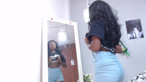 Snapshot of arianna_rossi11 chatting on 03/26/26, 01:06 arianna rossi online show from 03/26/26, 01:06