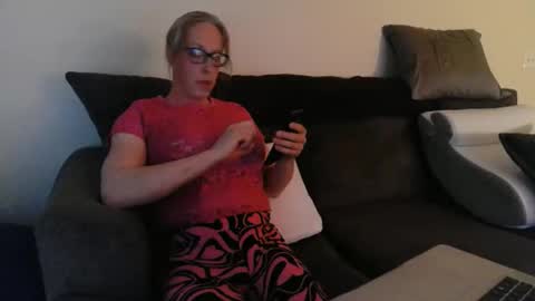 Snapshot of arianna_sinz chatting on 02/20/25, 12:41 Arianna Sinz online show from 02/20/25, 12:41