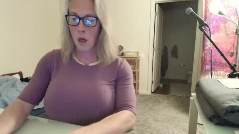 Snapshot of arianna_sinz chatting on 09/11/25, 06:02 Arianna Sinz online show from 09/11/25, 06:02