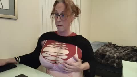 Snapshot of arianna_sinz chatting on 12/05/25, 01:47 Arianna Sinz online show from 12/05/25, 01:47