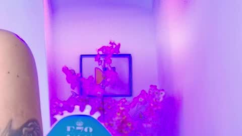 Snapshot of arianna_sweeet chatting on 03/22/26, 03:32 arianna_sweeet online show from 03/22/26, 03:32