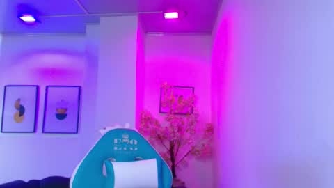 Snapshot of arianna_sweeet chatting on 03/29/26, 03:39 arianna_sweeet online show from 03/29/26, 03:39