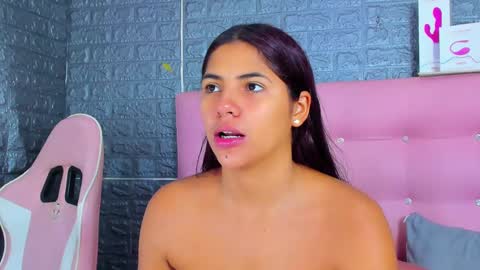 Snapshot of ariannalewis1 chatting on 02/21/25, 07:10 Arianna online show from 02/21/25, 07:10