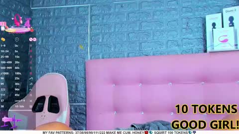 Snapshot of ariannalewis1 chatting on 03/09/25, 01:04 Arianna online show from 03/09/25, 01:04