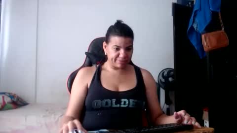 Snapshot of ariannaloovel chatting on 06/07/26, 03:27 ariannaloovel online show from 06/07/26, 03:27
