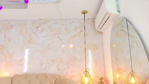 Snapshot of ariannaruiz chatting on 08/04/26, 12:19 Arianna online show from 08/04/26, 12:19