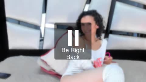 ariannarussell1 online show from 02/18/25, 04:59