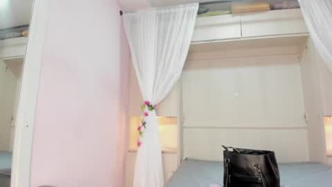 ariannavega_ online show from 06/26/26, 11:36