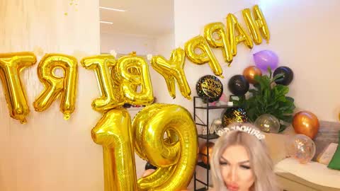 Snapshot of ariannaxo_ chatting on 04/22/26, 08:17 Arianna online show from 04/22/26, 08:17