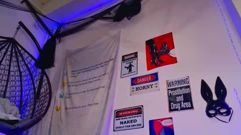 Snapshot of ariavossx chatting on 03/14/26, 08:36 Aria online show from 03/14/26, 08:36