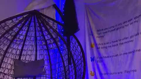 Snapshot of ariavossx chatting on 03/25/26, 09:43 Aria online show from 03/25/26, 09:43