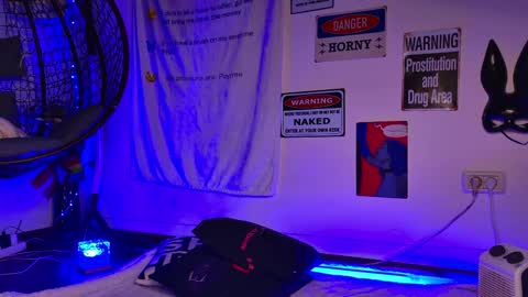 Snapshot of ariavossx chatting on 04/03/26, 08:40 Aria online show from 04/03/26, 08:40