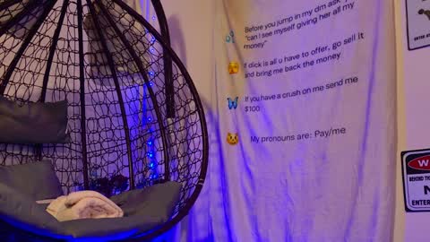 Snapshot of ariavossx chatting on 04/05/26, 08:39 Aria online show from 04/05/26, 08:39