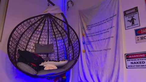 Snapshot of ariavossx chatting on 04/09/26, 09:31 Aria online show from 04/09/26, 09:31