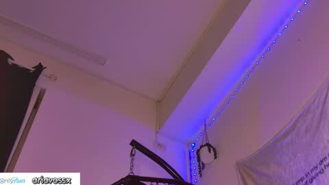 Snapshot of ariavossx chatting on 04/15/26, 07:58 Aria online show from 04/15/26, 07:58