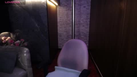 Snapshot of ariel_1_ chatting on 06/23/26, 12:47 ariel_1_ online show from 06/23/26, 12:47