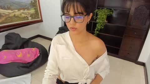 Snapshot of ariel_pinkdiamond chatting on 03/12/25, 07:59 Ariel Pink Diamond online show from 03/12/25, 07:59