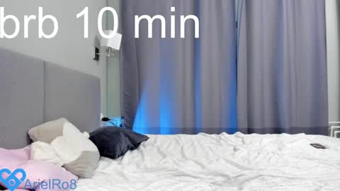 Snapshot of ariel_rouse chatting on 01/24/25, 06:56 Ariel online show from 01/24/25, 06:56