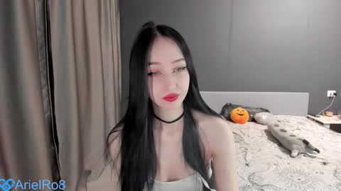 Snapshot of ariel_rouse chatting on 11/28/25, 05:37 Ariel online show from 11/28/25, 05:37