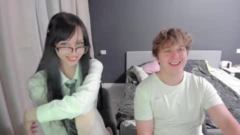 Snapshot of ariel_rouse chatting on 03/24/26, 09:42 Ariel online show from 03/24/26, 09:42