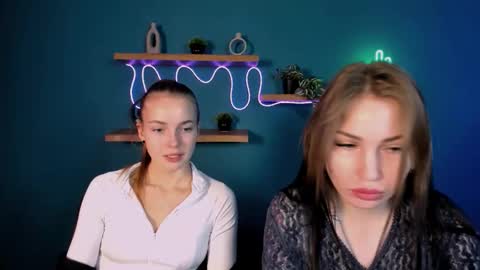 ariel_shadow online show from 11/26/25, 09:43