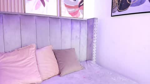 Snapshot of ariel_wattson chatting on 10/18/25, 08:53 Ariel Wattson online show from 10/18/25, 08:53