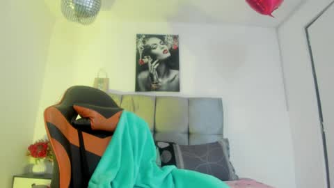 Snapshot of ariel_wish chatting on 05/11/26, 01:06 ariel_wish online show from 05/11/26, 01:06
