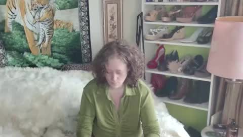 Arielle Ari online show from 12/16/25, 06:46