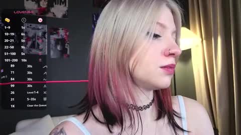 Snapshot of arielabradberry chatting on 03/16/26, 10:52 Ariel online show from 03/16/26, 10:52