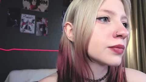 Snapshot of arielabradberry chatting on 03/22/26, 03:37 Ariel online show from 03/22/26, 03:37