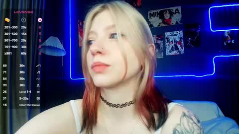 Snapshot of arielabradberry chatting on 03/25/26, 02:12 Ariel online show from 03/25/26, 02:12