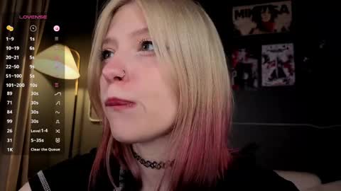 Snapshot of arielabradberry chatting on 03/31/26, 02:28 Ariel online show from 03/31/26, 02:28