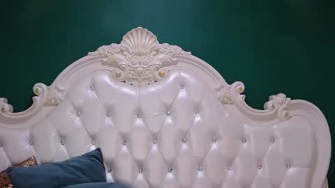 Ariel online show from 09/15/25, 12:21