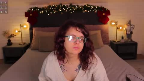 Ariell Mini online show from 12/23/25, 06:44