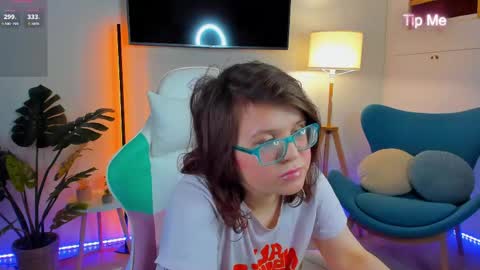 Ariell Mini online show from 05/01/26, 06:07
