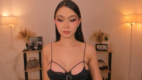 MIRA GREYSON online show from 02/07/26, 11:25