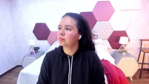 arriel online show from 11/17/25, 04:18