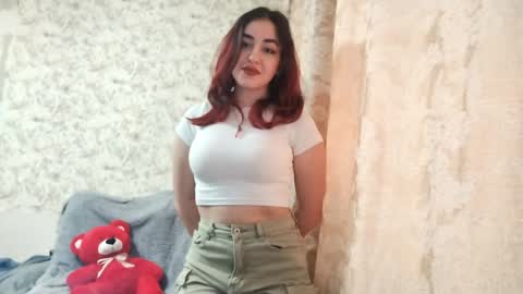 Snapshot of ariellewallet chatting on 04/14/26, 09:59 Call me Bella online show from 04/14/26, 09:59