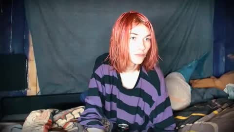 Snapshot of arielpinkcat chatting on 12/14/25, 01:16 arielpinkcat online show from 12/14/25, 01:16