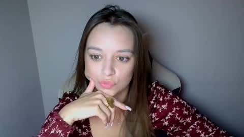 Snapshot of arielsandres chatting on 09/11/25, 01:00 Ariel online show from 09/11/25, 01:00