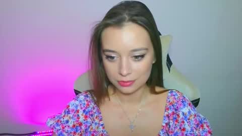 Snapshot of arielsandres chatting on 10/03/25, 04:15 Ariel online show from 10/03/25, 04:15