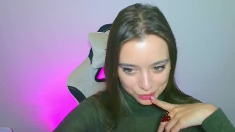 Snapshot of arielsandres chatting on 10/13/25, 03:23 Ariel online show from 10/13/25, 03:23