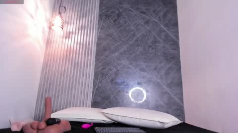 Ariel  online show from 12/22/24, 03:33